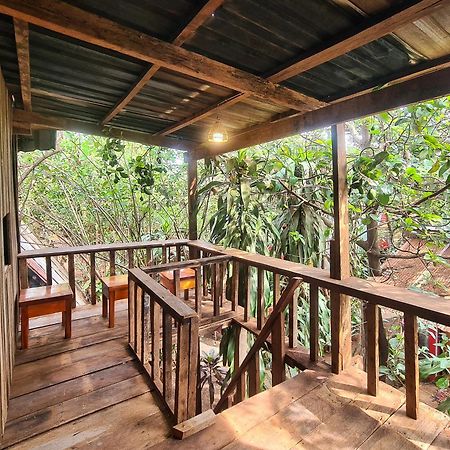 Ratanakiri Homestay & Jungle Trek รัตนคีรี ภายนอก รูปภาพ