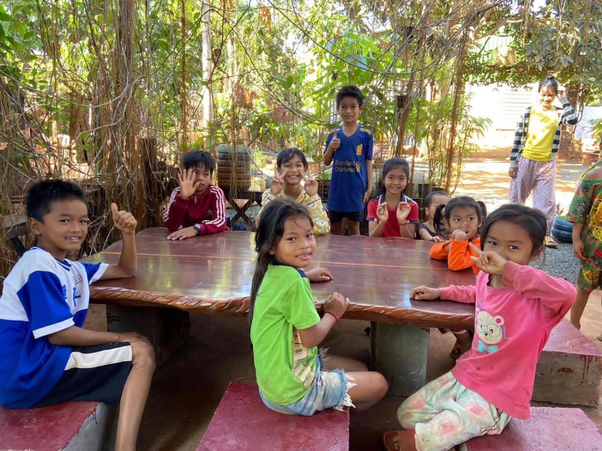 Ratanakiri Homestay & Jungle Trek รัตนคีรี ภายนอก รูปภาพ