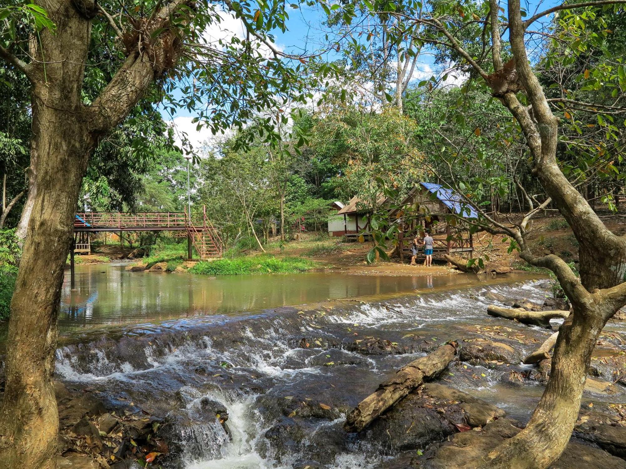 Ratanakiri Homestay & Jungle Trek รัตนคีรี ภายนอก รูปภาพ