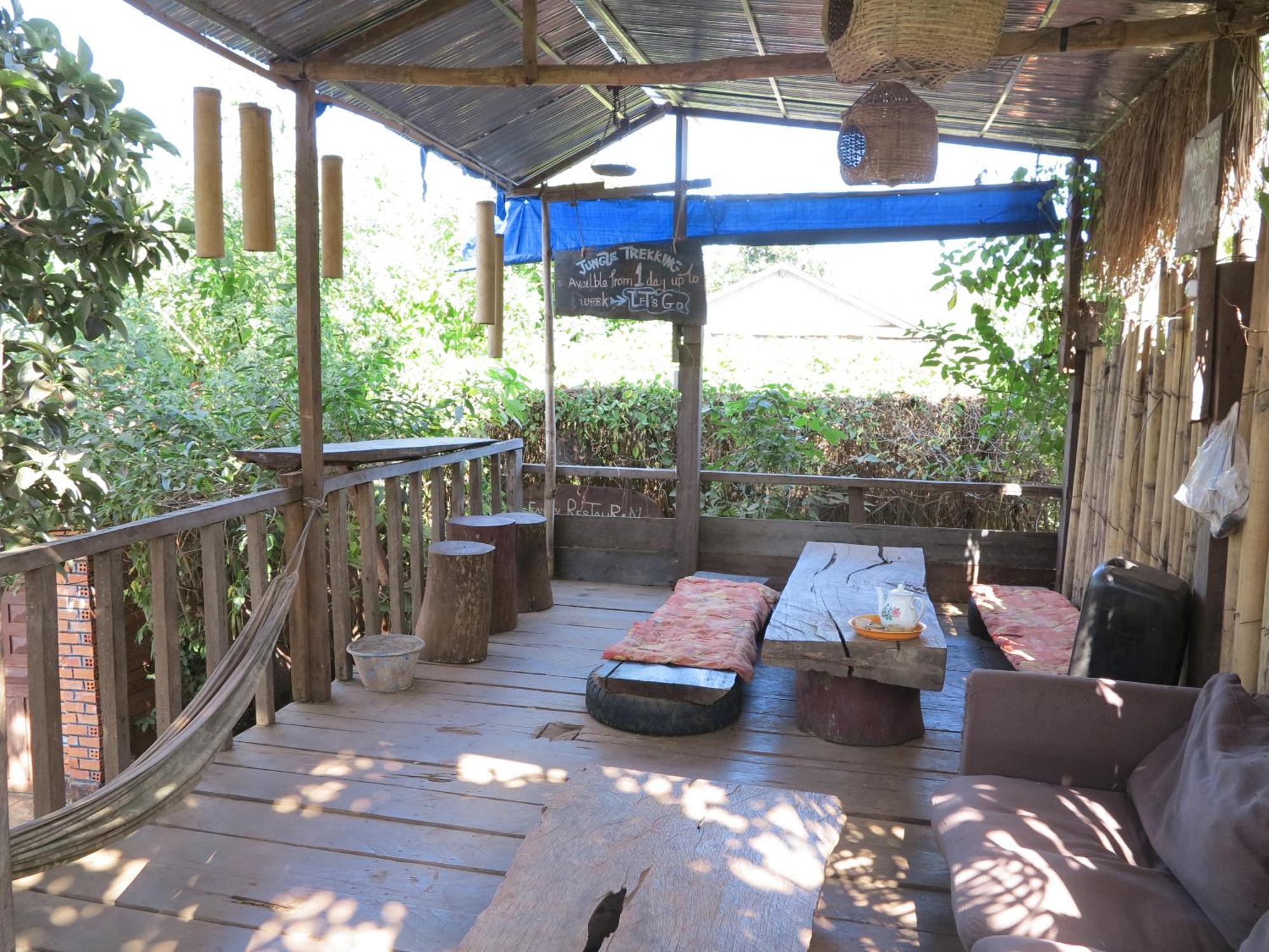 Ratanakiri Homestay & Jungle Trek รัตนคีรี ภายนอก รูปภาพ