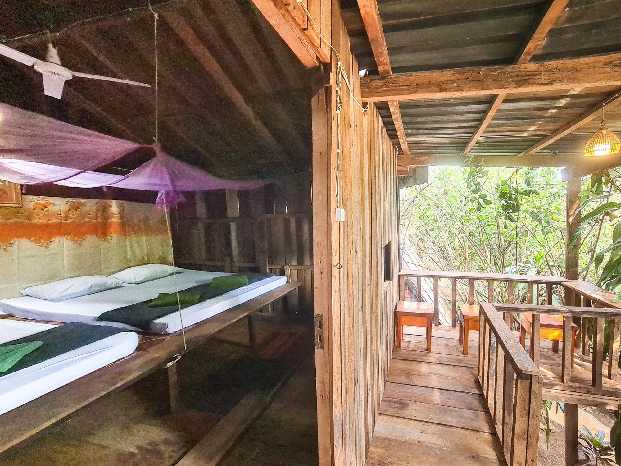 Ratanakiri Homestay & Jungle Trek รัตนคีรี ภายนอก รูปภาพ