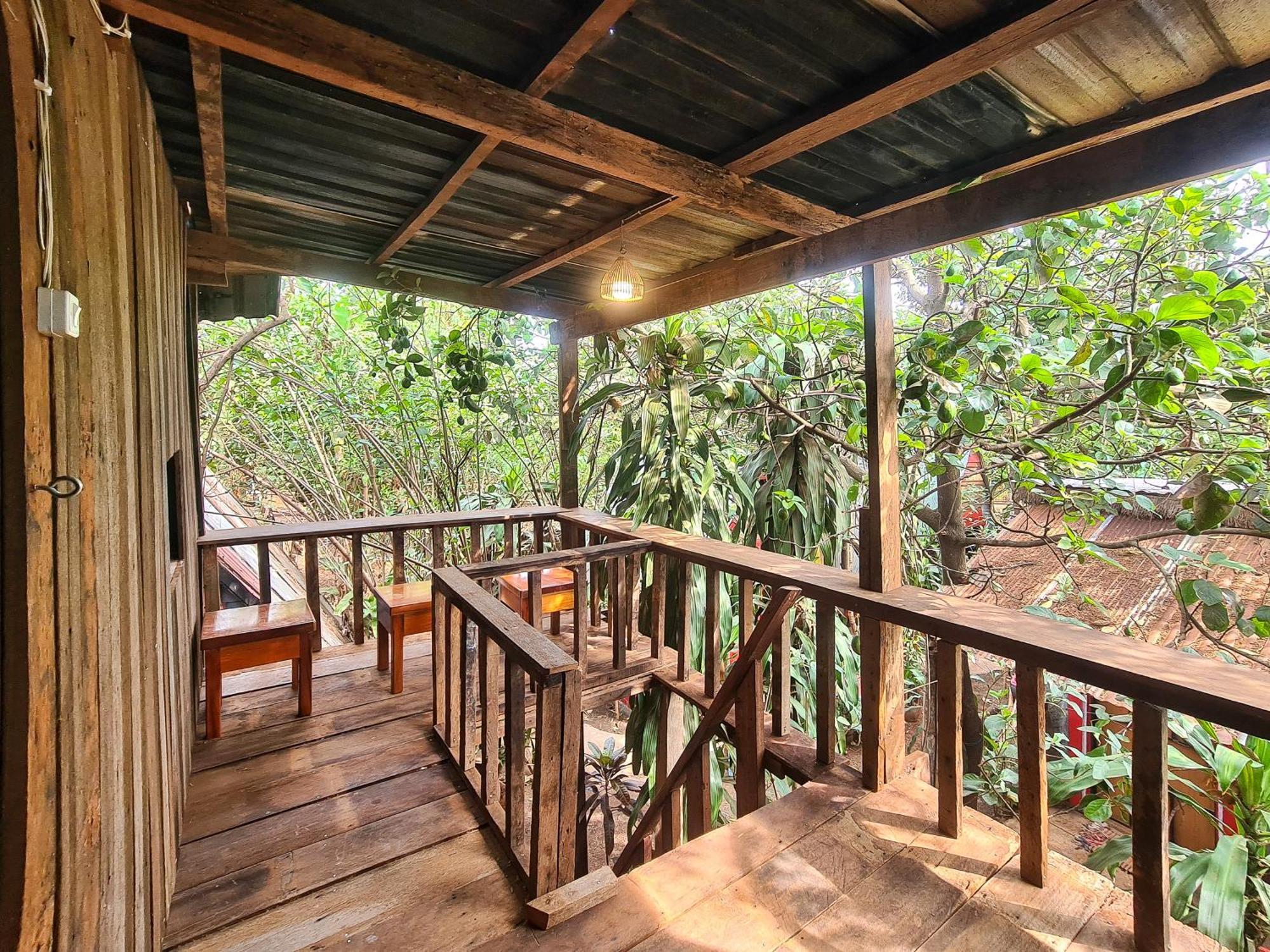 Ratanakiri Homestay & Jungle Trek รัตนคีรี ภายนอก รูปภาพ