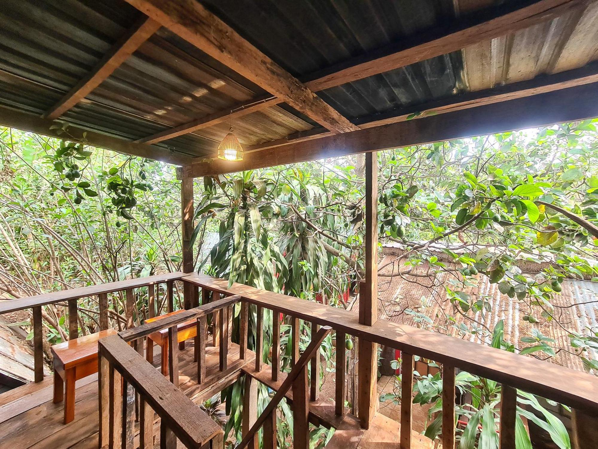 Ratanakiri Homestay & Jungle Trek รัตนคีรี ภายนอก รูปภาพ